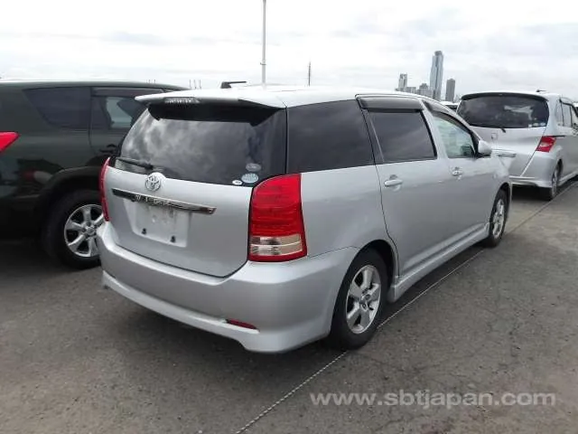 Toyota Wish 2007 photo 4
