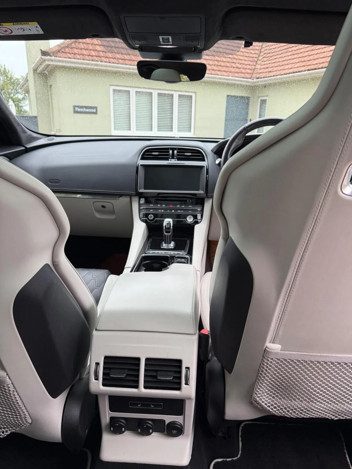 Jaguar F-Pace 2019 photo 5