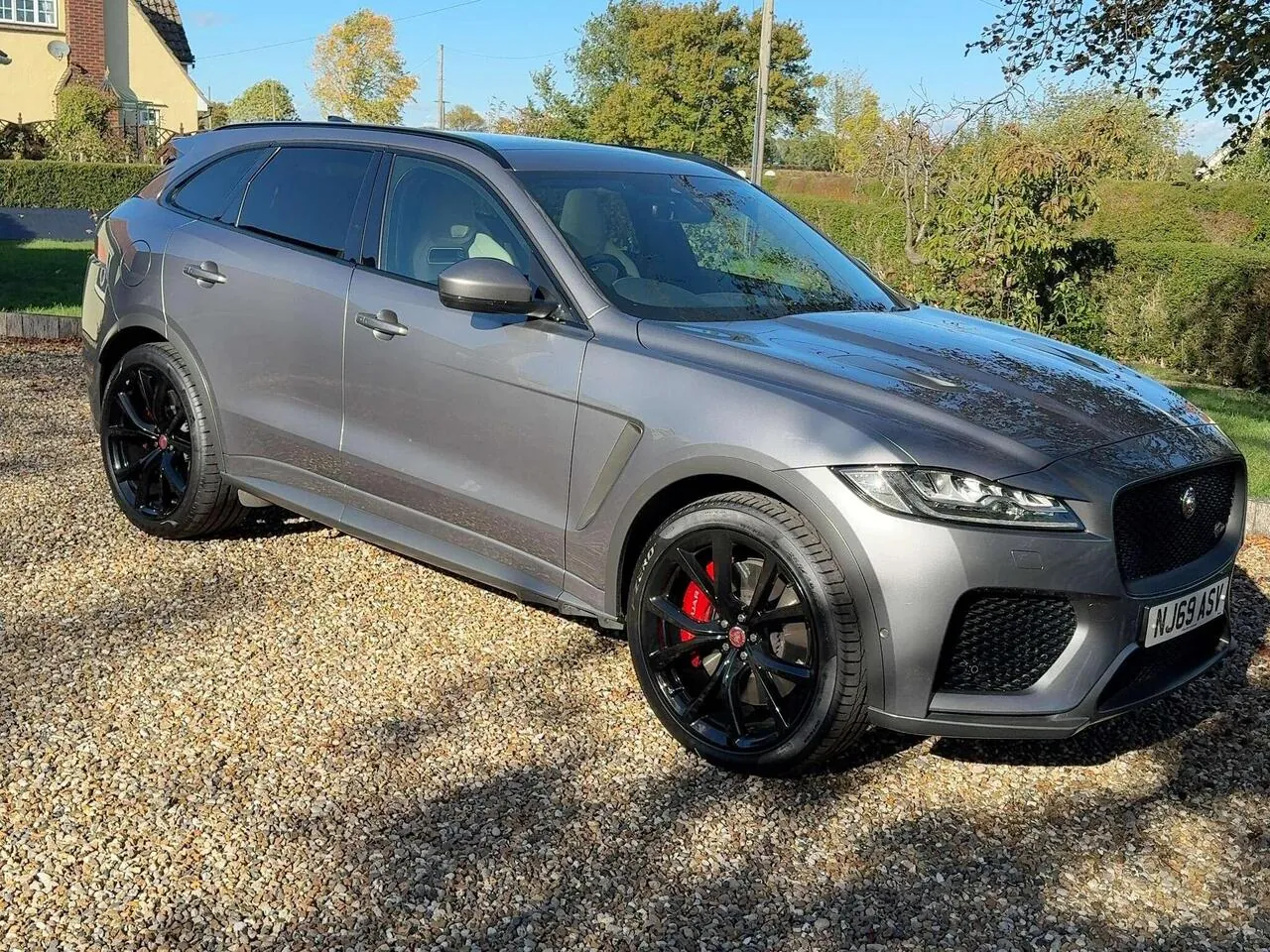Jaguar F-Pace 2019 photo 2