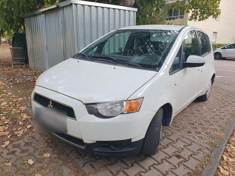 Mitsubishi Colt Z30