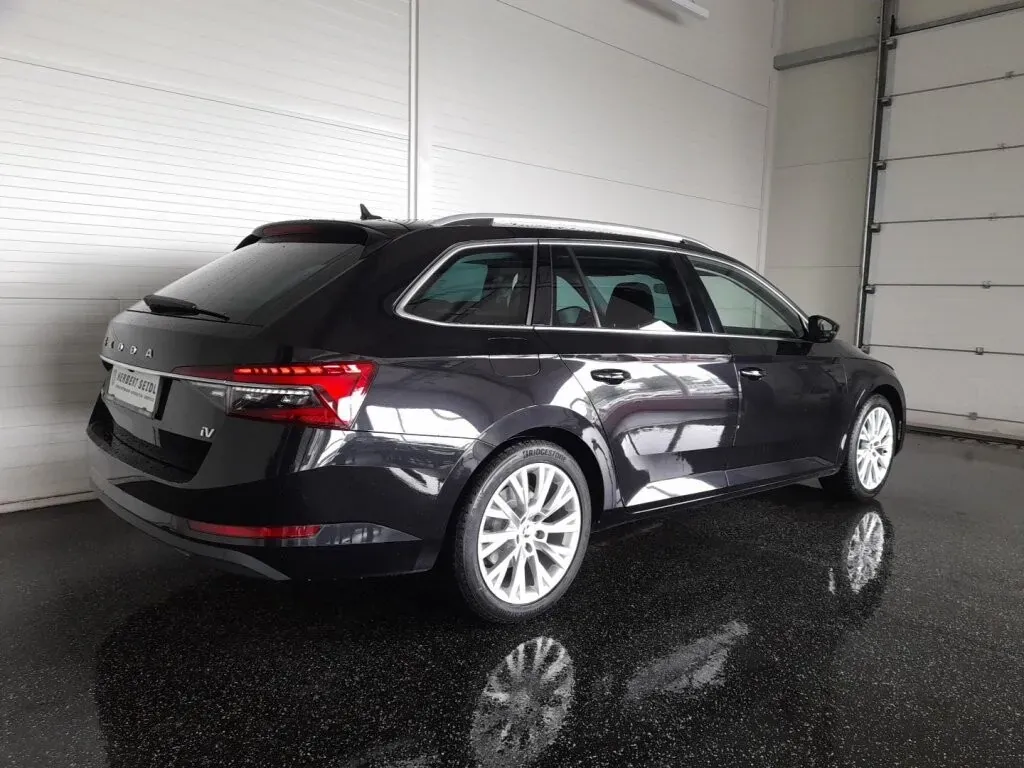 Skoda Superb 2021 photo 2