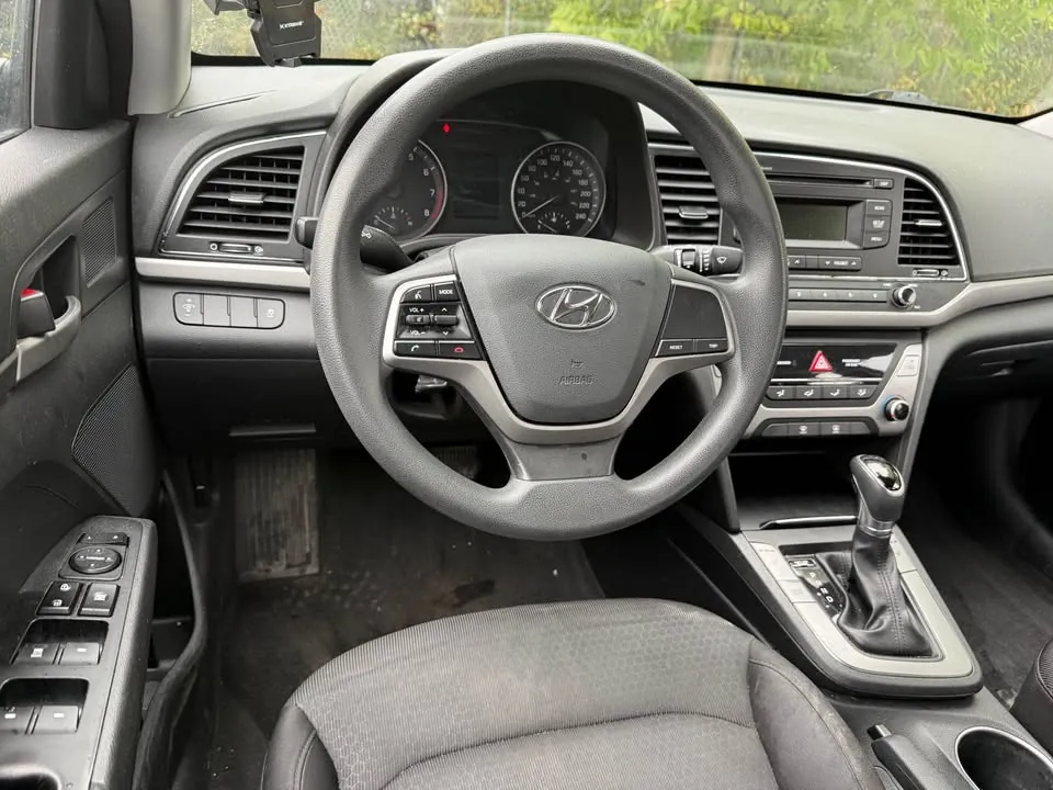 Hyundai Elantra 2018 photo 5