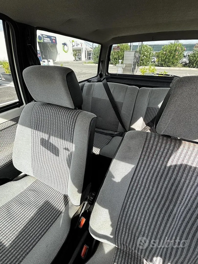 Volkswagen Polo 1988 photo 5