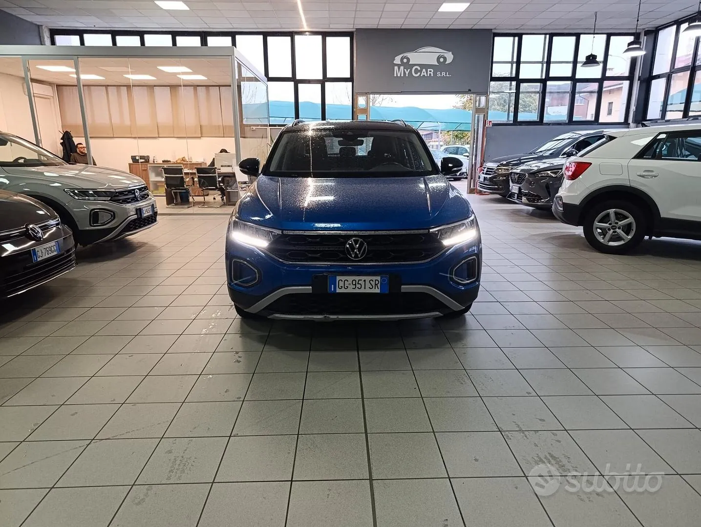 Volkswagen T-Roc 2022 photo 2