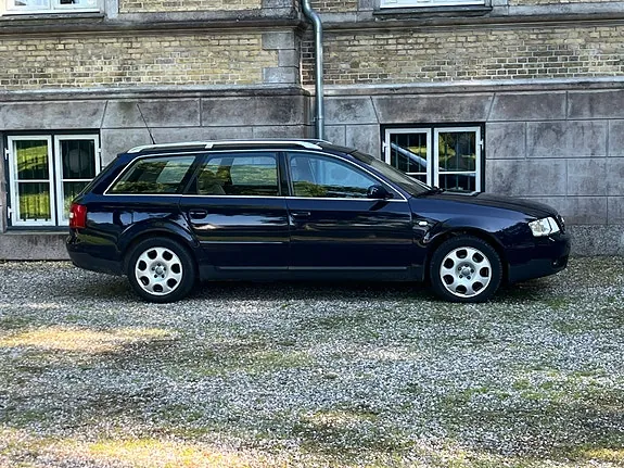 Audi A6 2004 photo 2