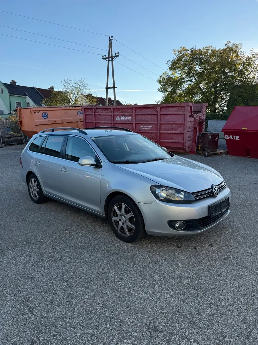 Volkswagen Golf 2010 photo 2