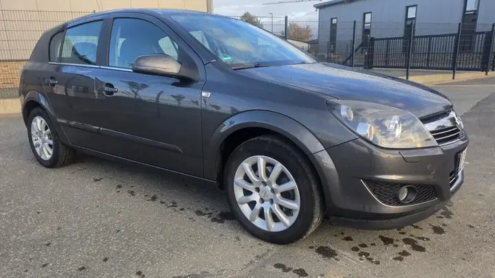 Opel Astra H
