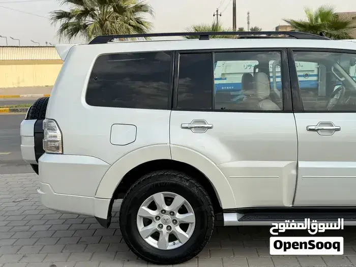Mitsubishi Pajero Gls 2011 photo 2
