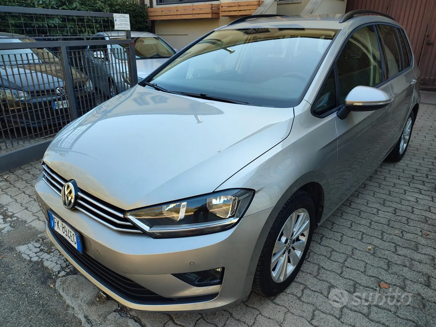 Volkswagen Golf Sportsvan 2017 photo 2
