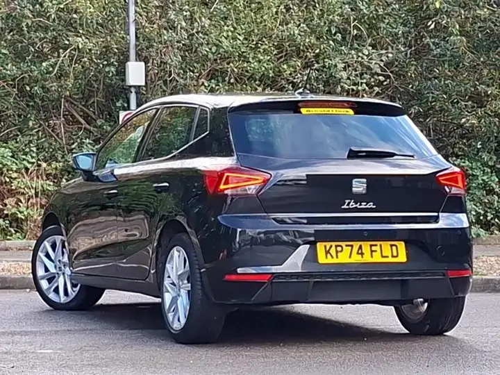 Seat Ibiza 2024 photo 2