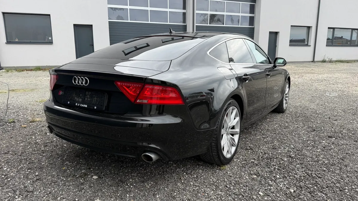 Audi A7 2012 photo 3