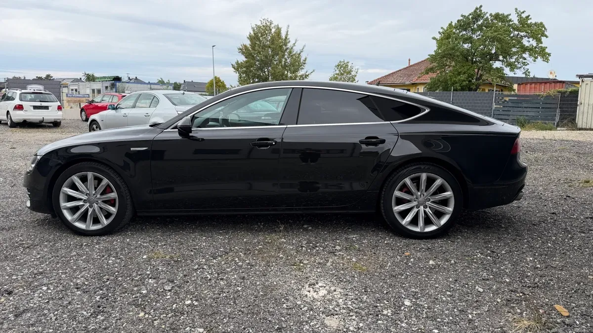 Audi A7 2012 photo 2