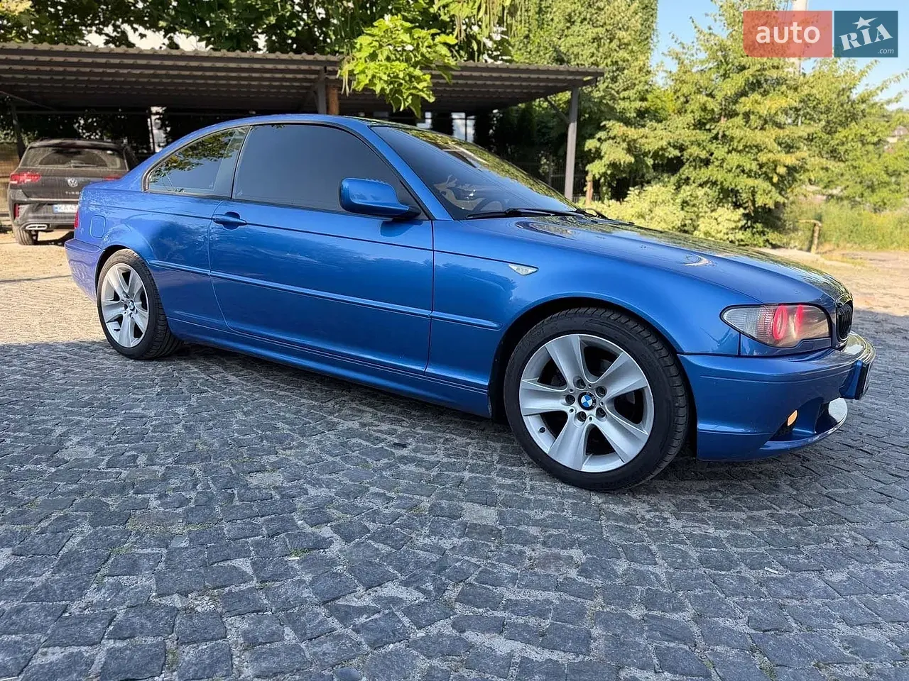 BMW 3 Series 2004 photo 2
