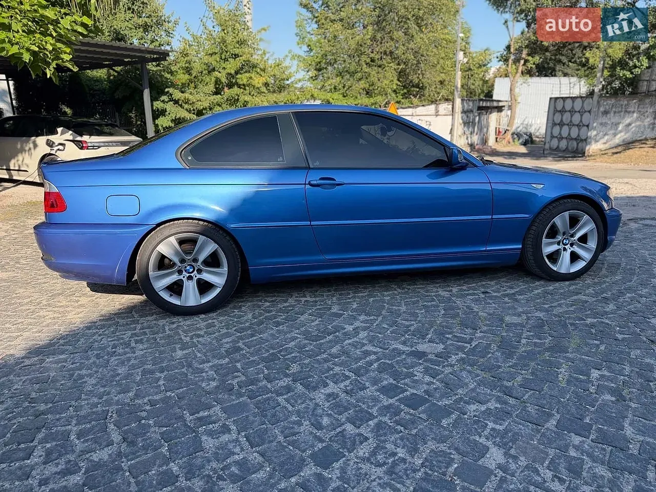 BMW 3 Series 2004 photo 3