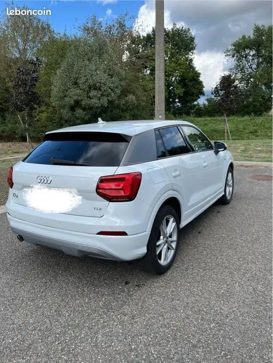 Audi Q2 2016 photo 2