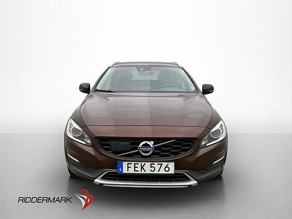 Volvo V60 Cross Country 2016 photo 2