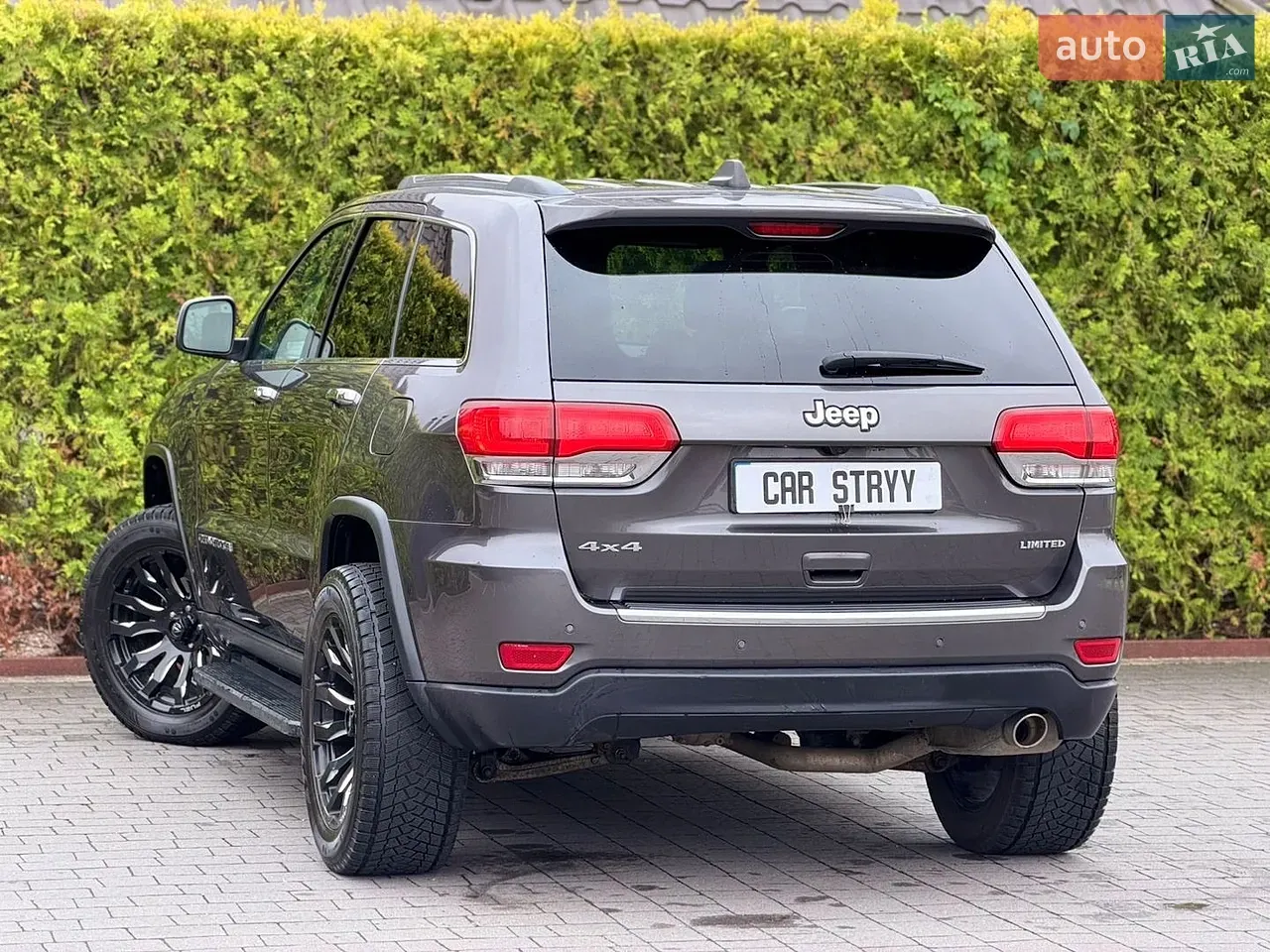 Jeep Grand Cherokee 2019 photo 3