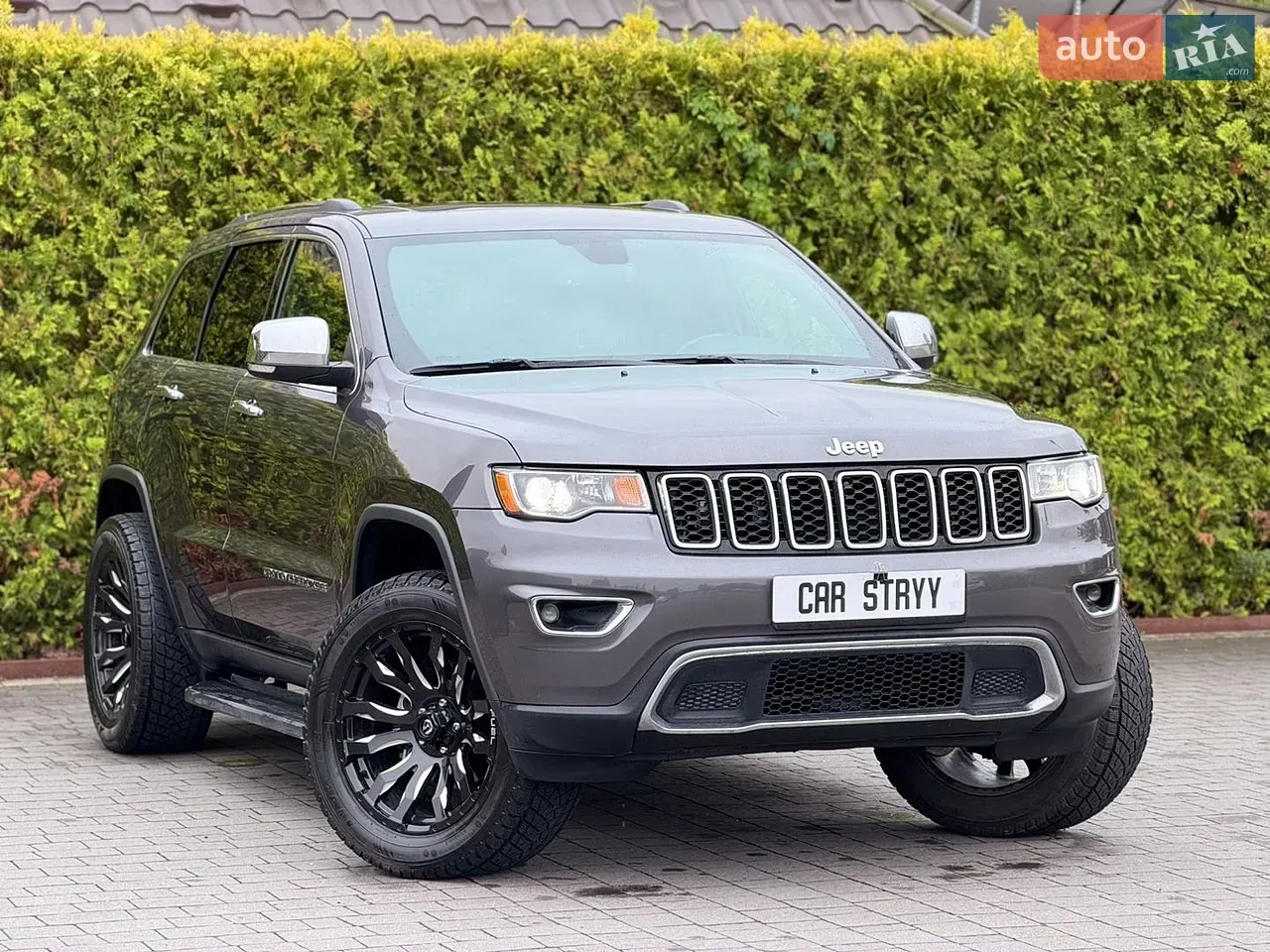 Jeep Grand Cherokee 2019 photo 2
