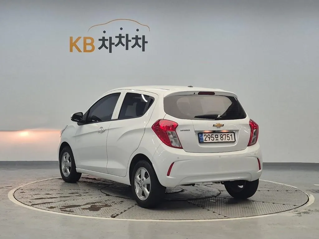 Chevrolet Spark 2022 photo 2