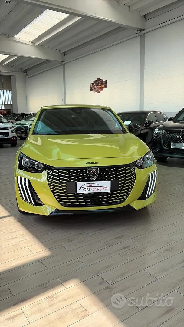 Peugeot 208 2024 photo 2