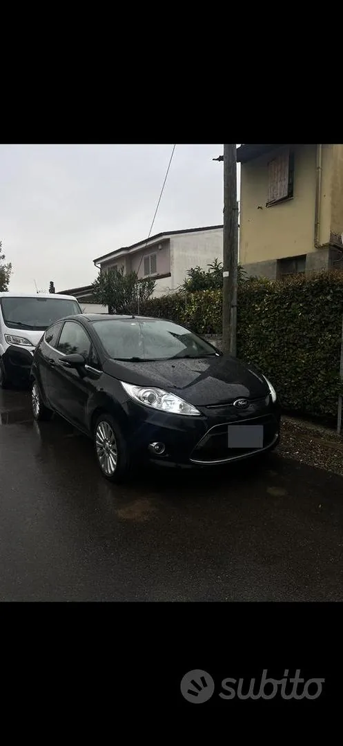 Ford Fiesta 2011 photo 4