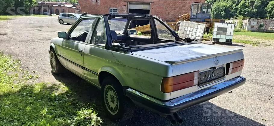 BMW 325 1986 photo 3