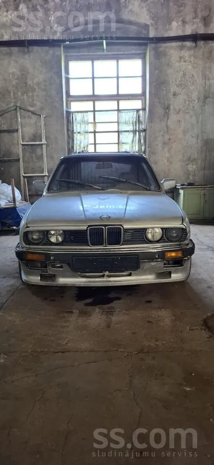 BMW 325