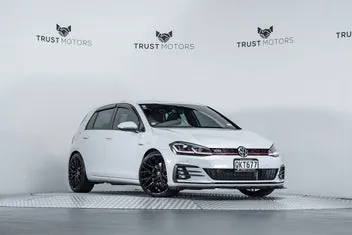Volkswagen Golf 2017 photo 2