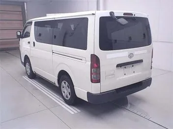 Toyota Hiace 2021 photo 3
