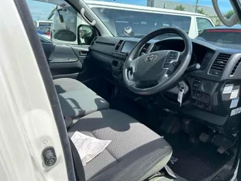 Toyota Hiace 2021 photo 4