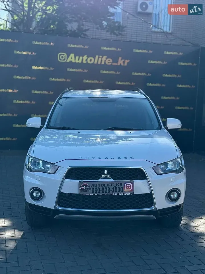 Mitsubishi Outlander 2011 photo 3