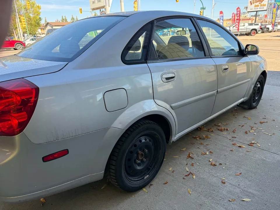 Chevrolet Optra 2004 photo 2