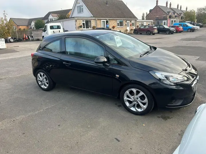 Vauxhall Corsa 2016 photo 2