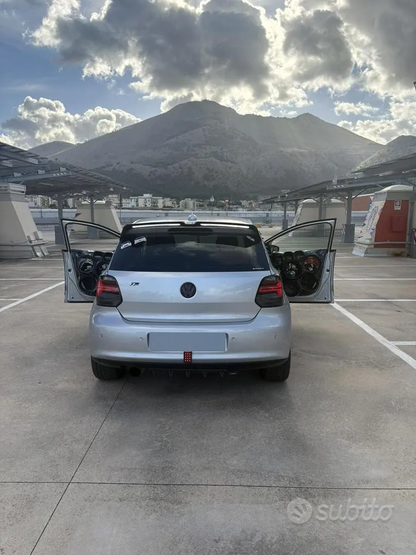 Volkswagen Polo 2010 photo 3