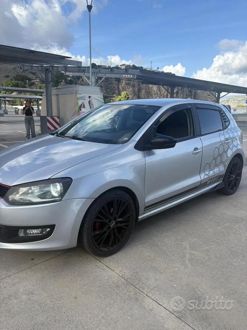 Volkswagen Polo 2010 photo 2
