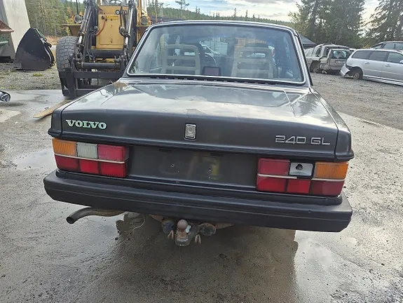 Volvo 240 1989 photo 4