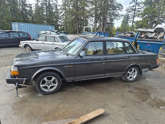 Volvo 240 1989 photo 2