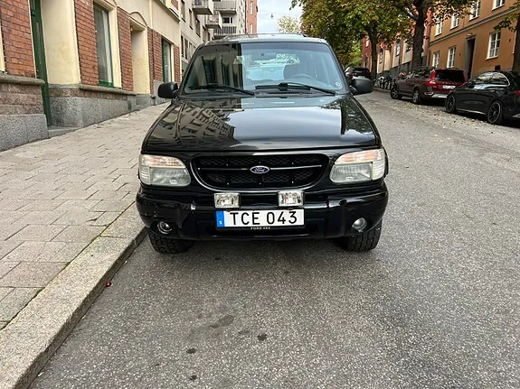 Ford Explorer 2000 photo 3