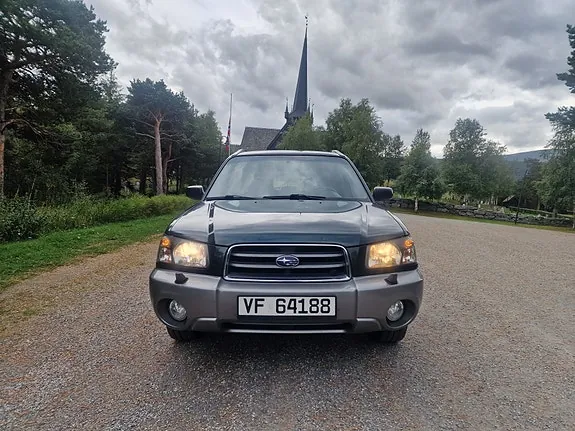Subaru Forester 2005 photo 2