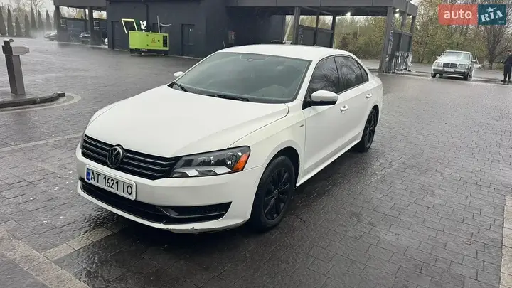 Volkswagen Passat 2014 photo 2