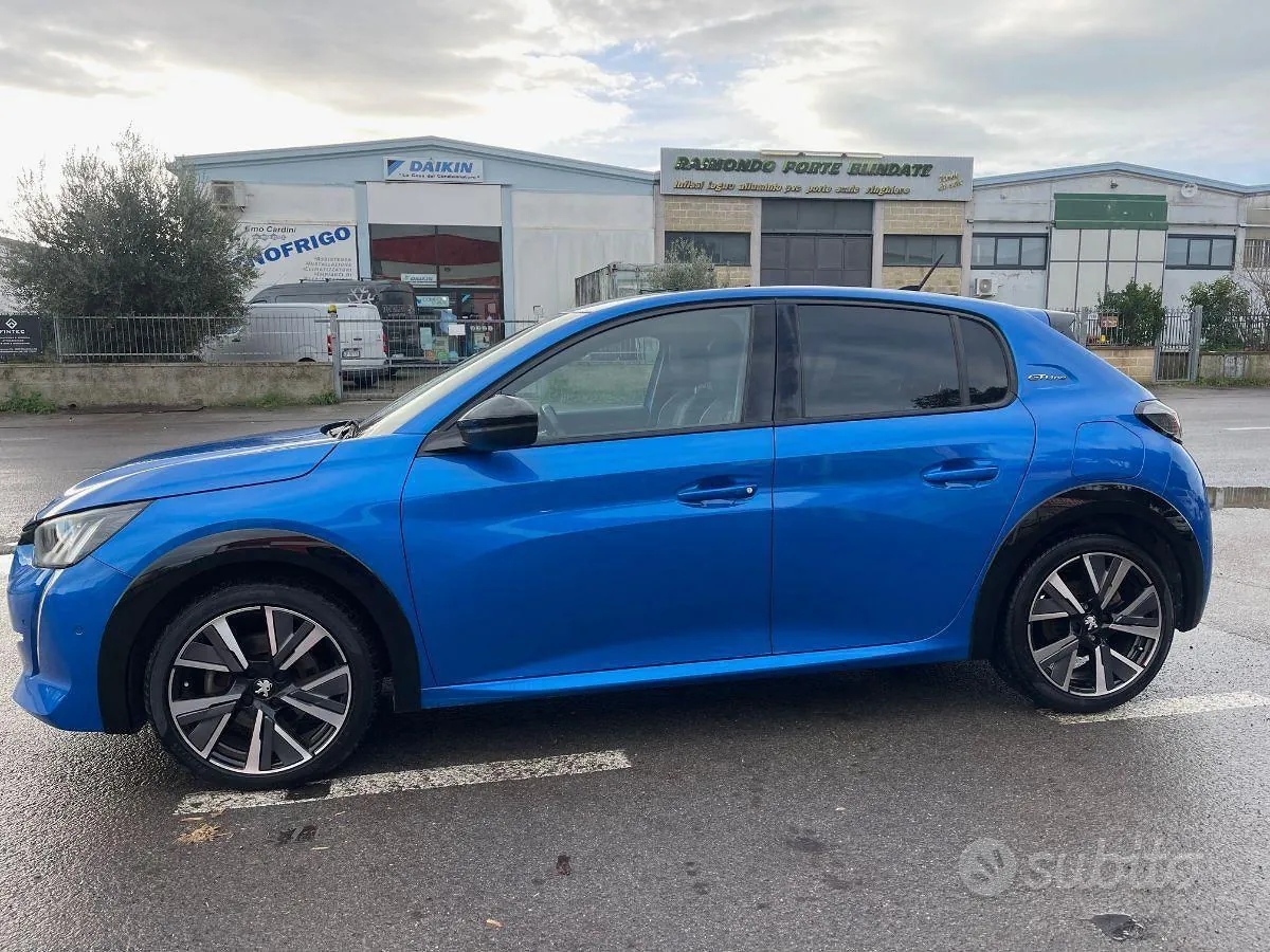 Peugeot 208 2020 photo 4