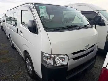 Toyota Hiace 2020 photo 2