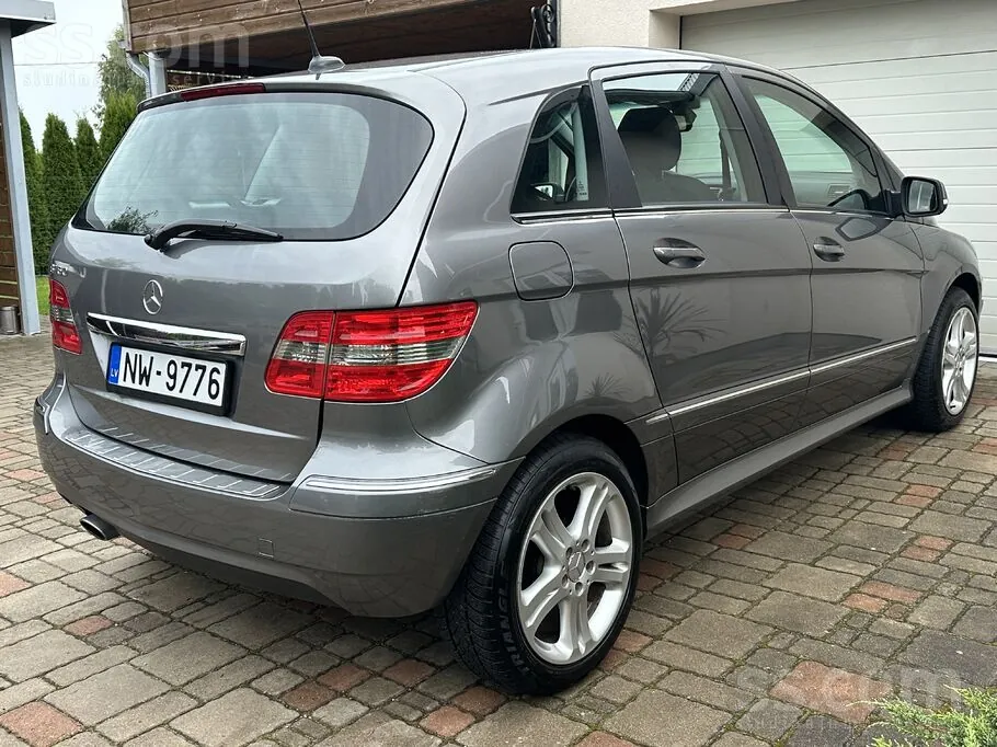 Mercedes-Benz B160 2009 photo 3