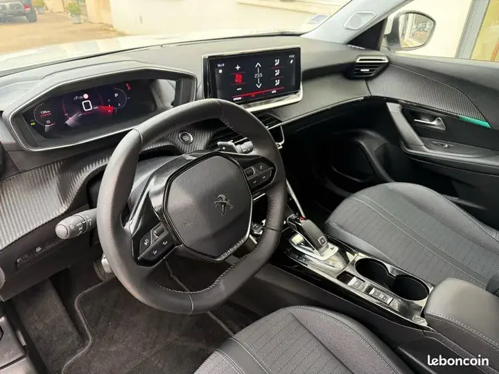 Peugeot 2008 2021 photo 5