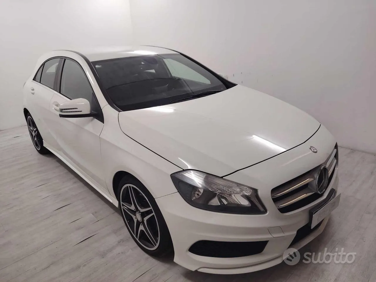 Mercedes-Benz A 200 2013 photo 2