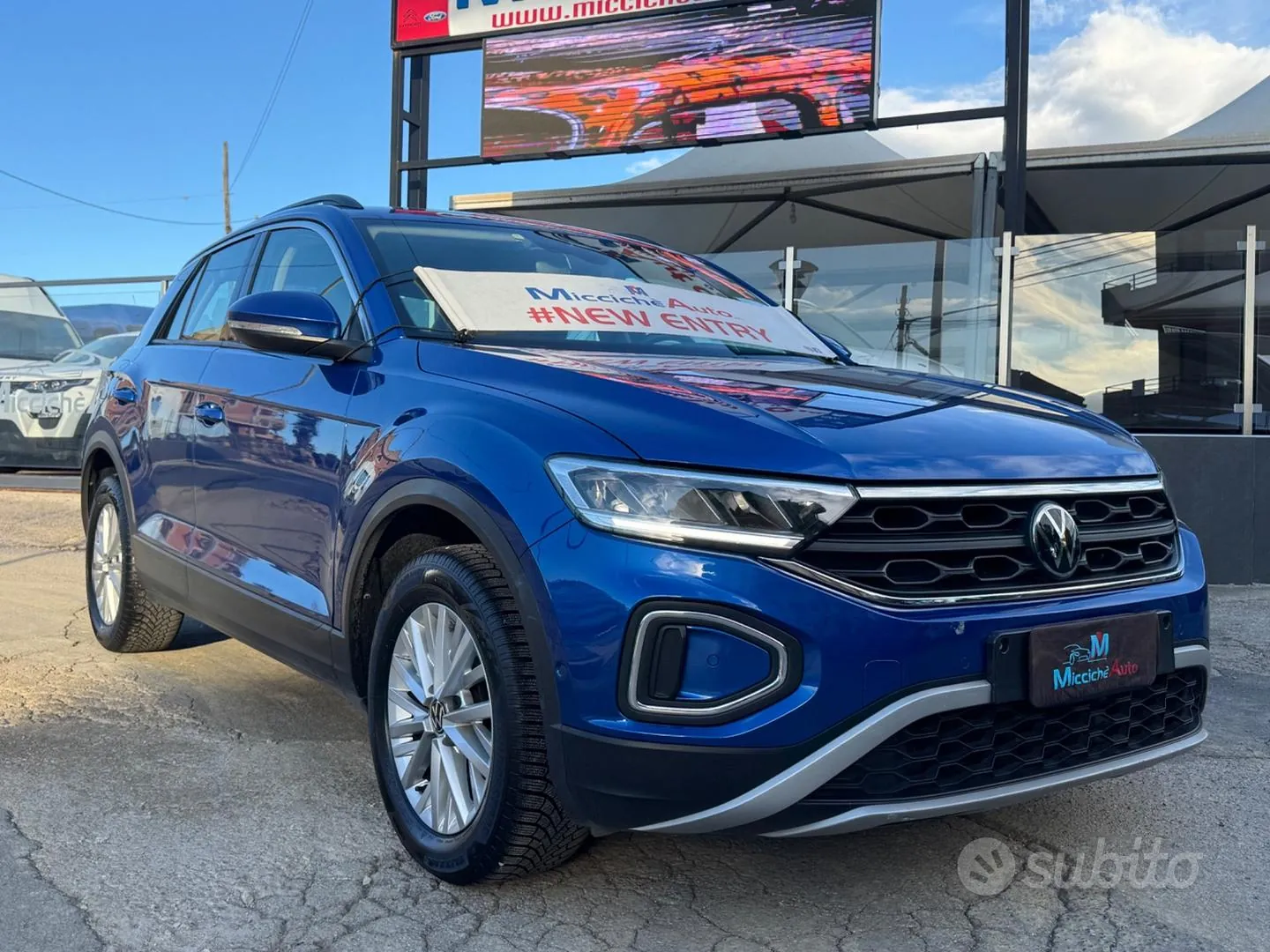 Volkswagen T-Roc 2022 photo 2