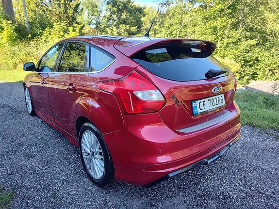 Ford Focus 2013 photo 3