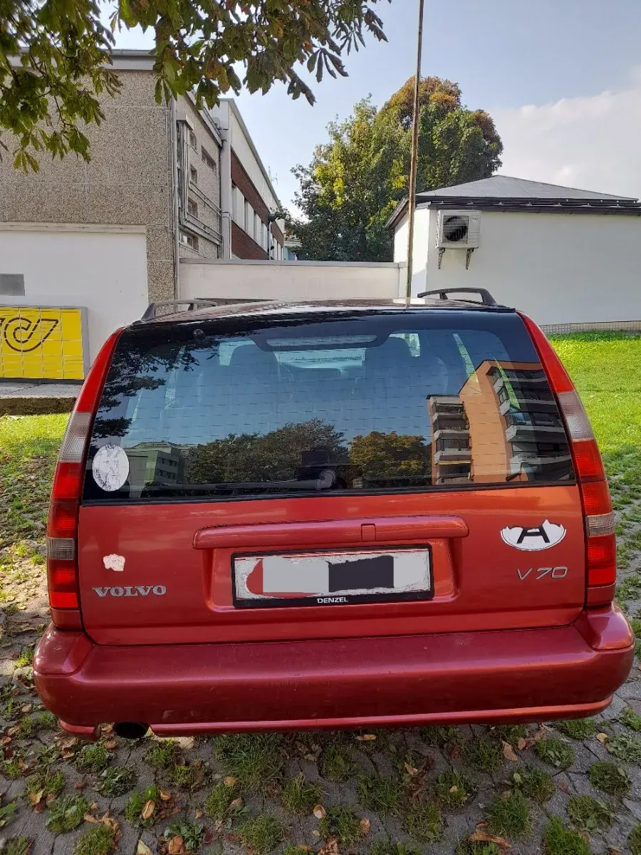 Volvo V70 1998 photo 2