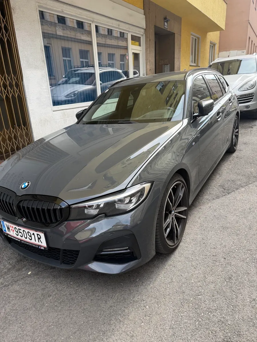 BMW 3 Series 2020 photo 2