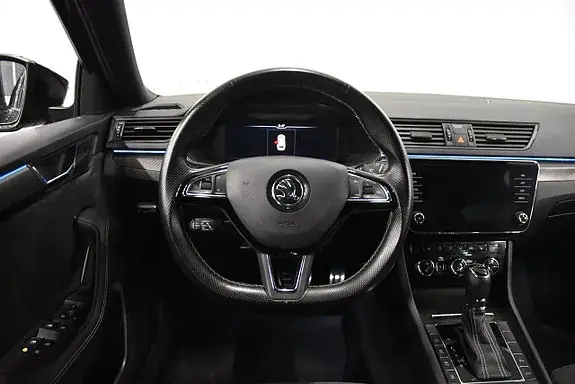Skoda Superb 2020 photo 2